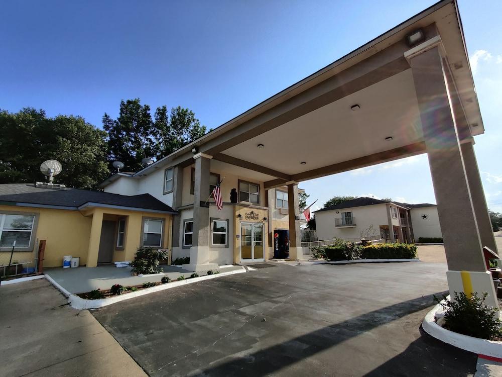 Days Inn By Wyndham Suites Fredericksburg Exteriér fotografie