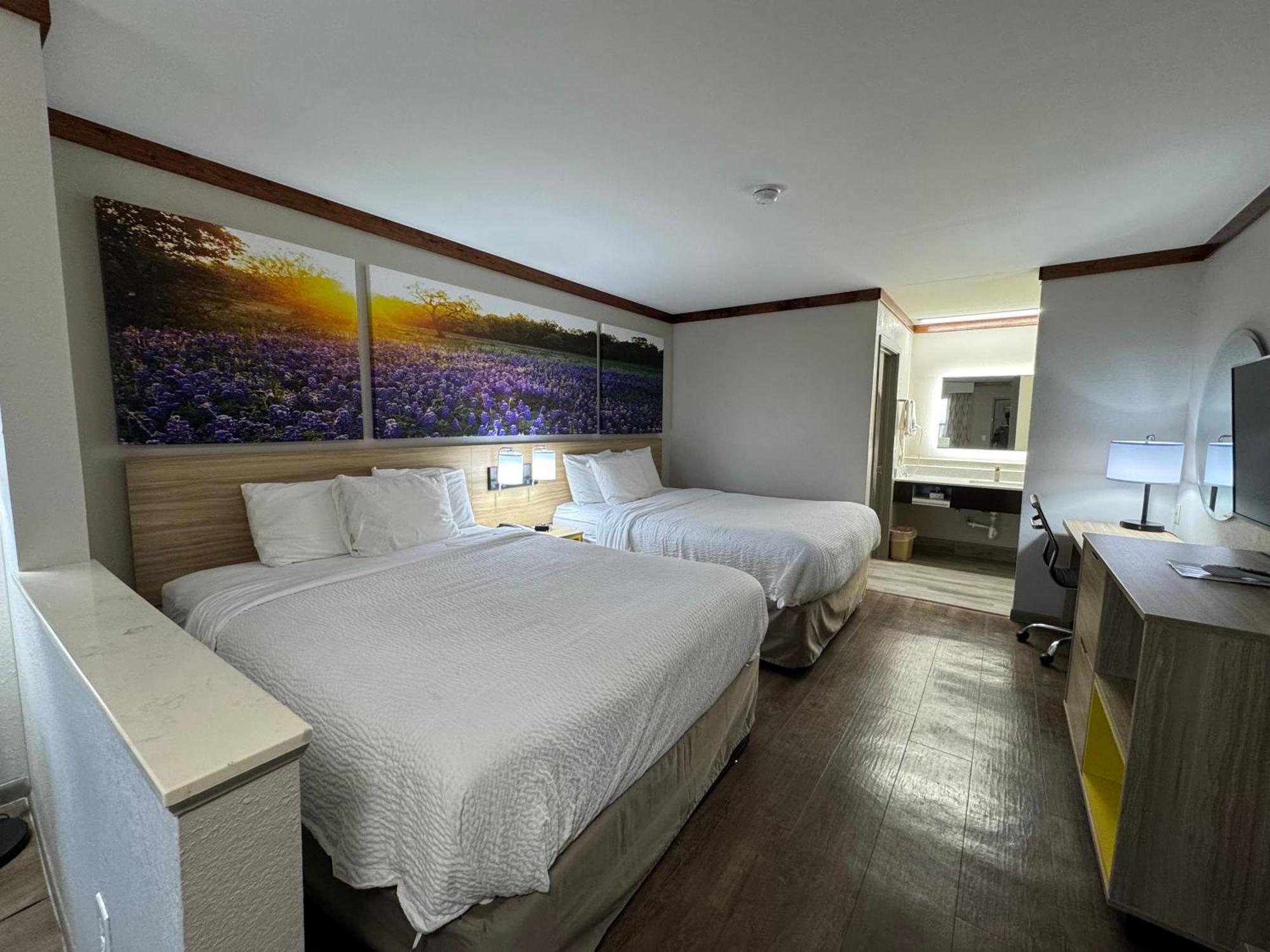 Days Inn By Wyndham Suites Fredericksburg Exteriér fotografie