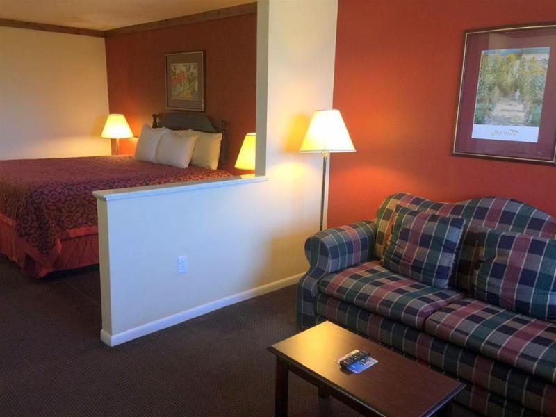 Days Inn By Wyndham Suites Fredericksburg Exteriér fotografie